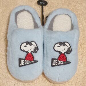 NWT ~ Snoopy (S/M) Sherpa Fleece Lined Plush Scuff Slippers